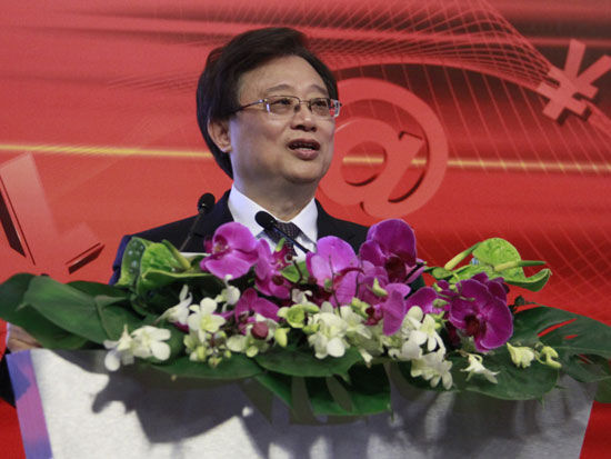 “2013互联网金融年度论坛”于2014年1月21日在上海召开。上图为中欧国际工商学院院长朱晓明。(图片来源：新浪财经 康亮 摄)